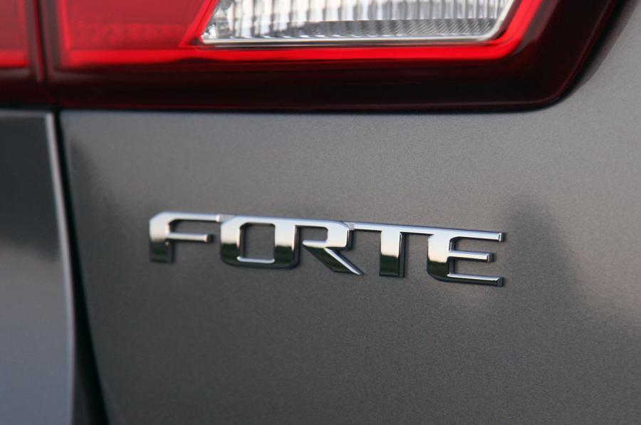  Kia Forte 5-Door 2011 года  (фото 50 из 89)